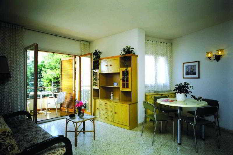 Apartamentos Eva Costa Brava Exterior photo
