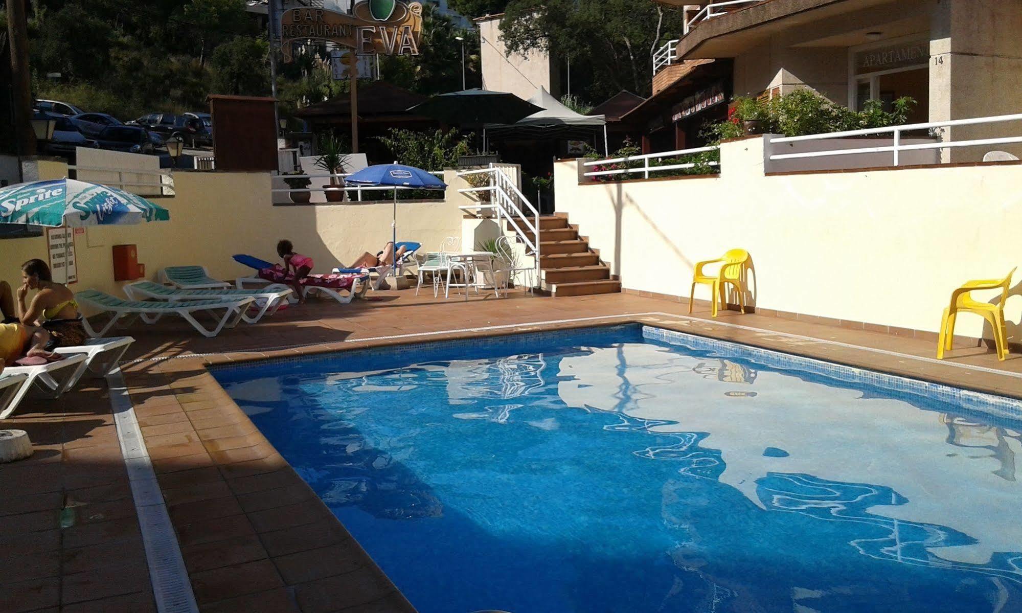 Apartamentos Eva Costa Brava Exterior photo